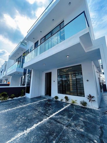 Semi-Detached 4Bed with BQ at IKOTA GRA LEKKI - Title C OF O & Building Approval - $250M