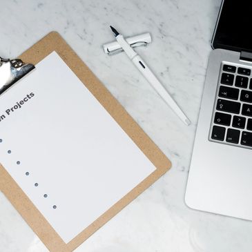 project 
list 
to-do list
clipboard
pen
laptop