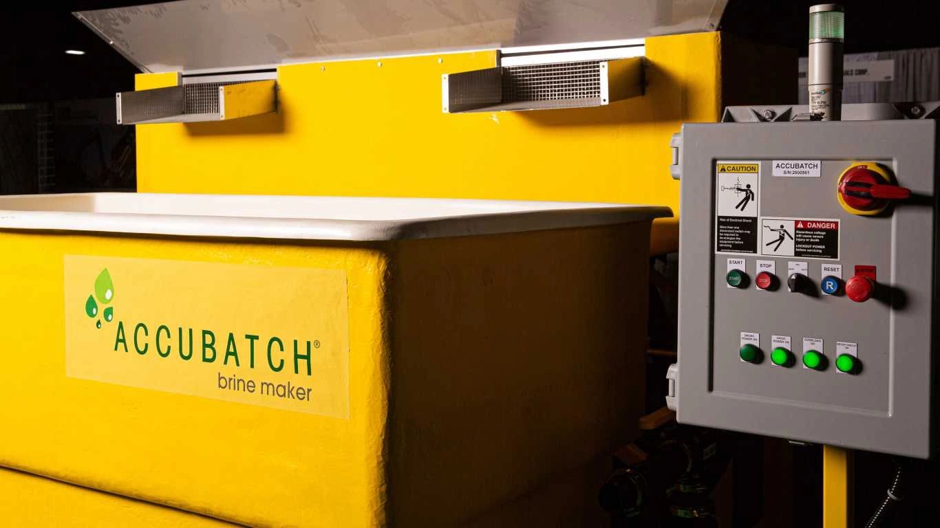 AccuBatch® brine maker by Accubrine – compact, durable, & designed for efficient brine production.