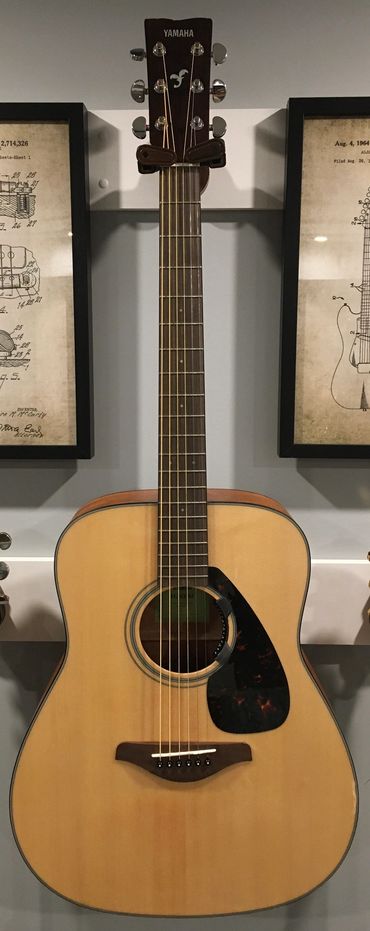 Yamaha FG-800 M