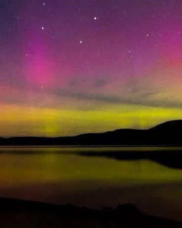 Northern lights on the Ottawa river.