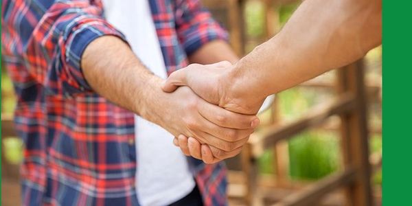 iD Fence Company shaking hands in Caldwell, Nampa, and Middleton. Superior Fence of treasure valley