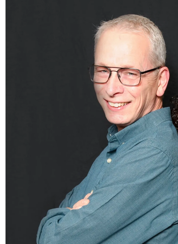 Dr Frank Robertson Optometrist