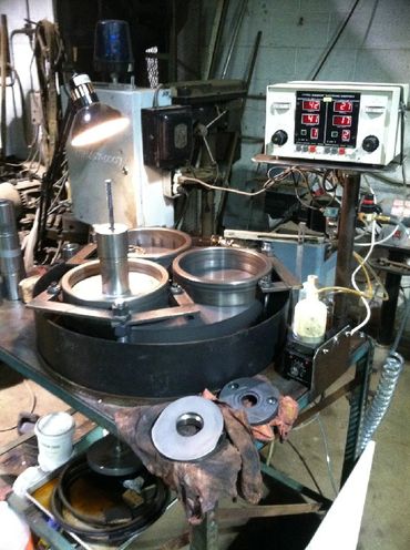 IN THE REBUILDING PROCESS
ALL HYDRAULIC MOTOR PARTS ARE
MACHINE LAPPED FOR PROPER FIT & SEAL