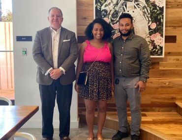 Alex Navarro Celebrates Loan Closing with Happy Clients: Building Financial Success Together