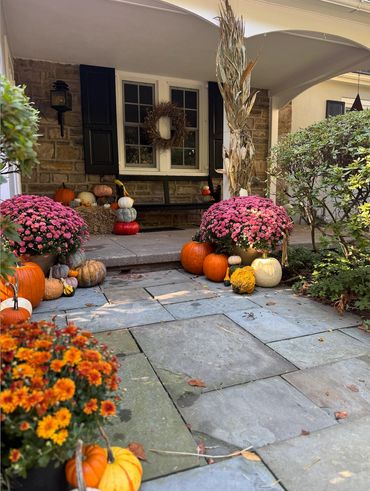 Halloween decoration in front of a house