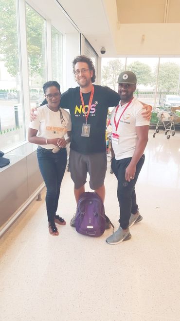 Volunteers raising funds for our services for social inclusion.