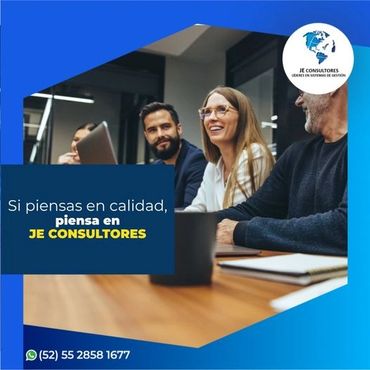 Imagen promocional de JE Consultores con personas en reunión.