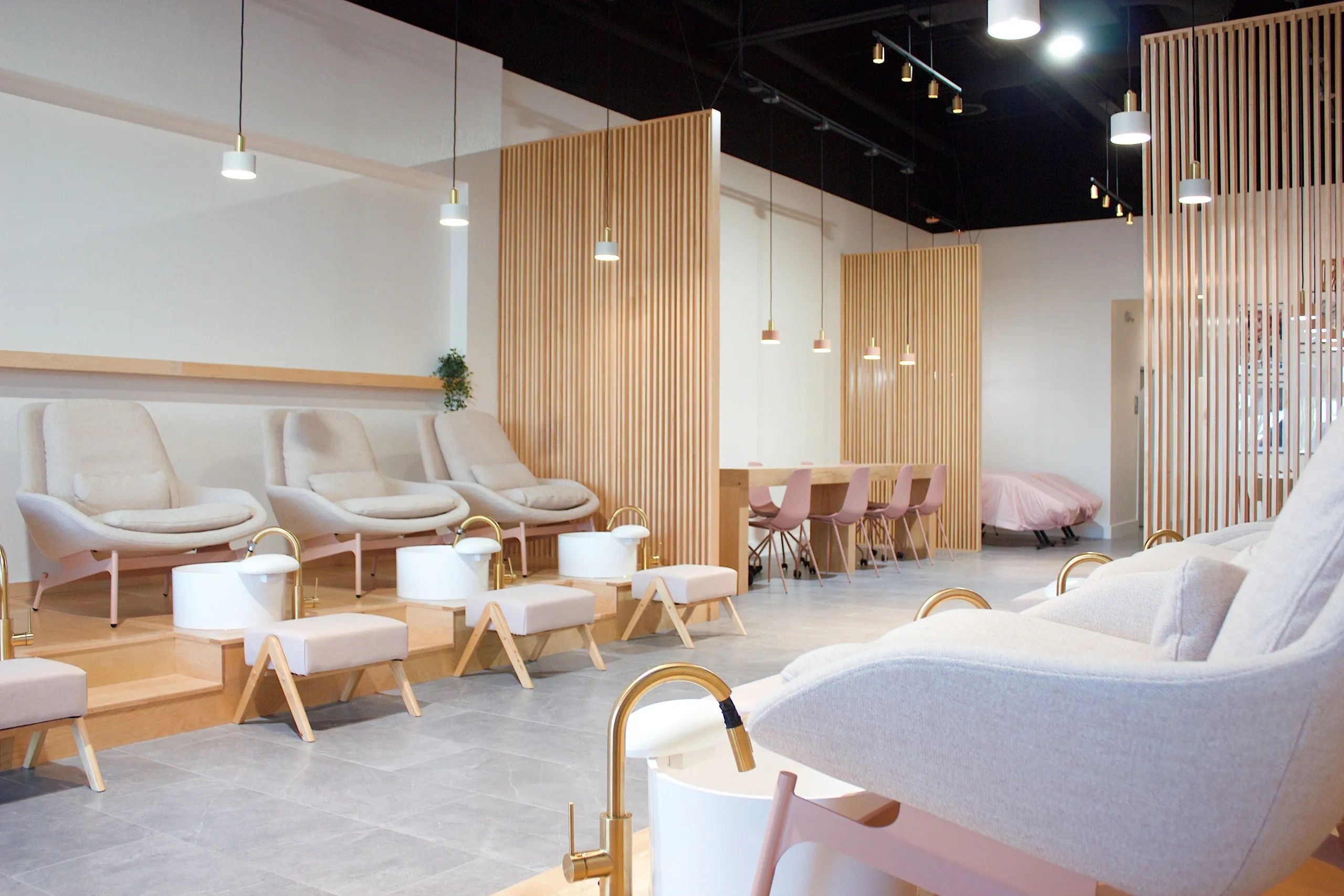 Pinky & Co Beauty Bar