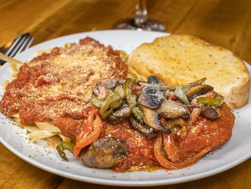 Chicken cacciatore with red wine