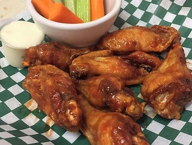 Chicken wings with carrots, celery, and blue cheese 