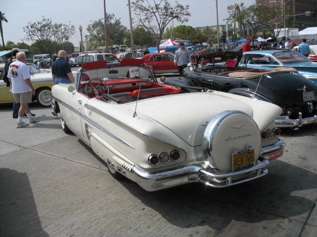 58_Chevy_Conv_White_II.JPG