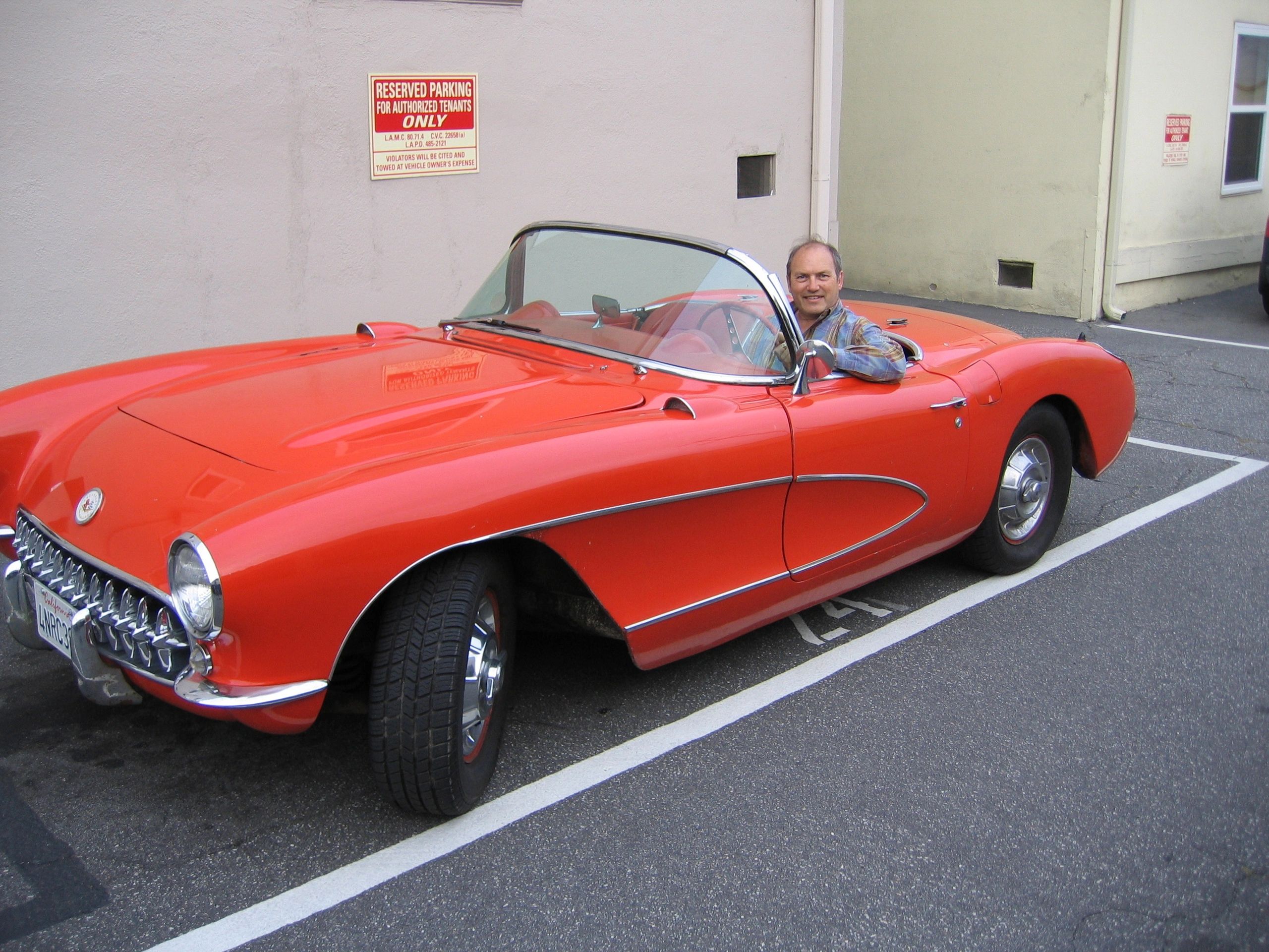 Corvette_1958_Red_on_Red.jpg