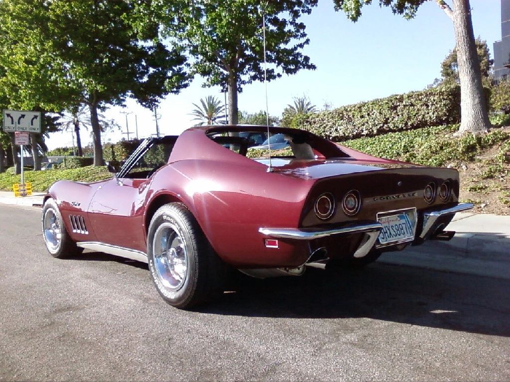 Corvette_1969_Burgundy_3.jpg
