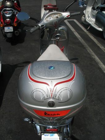 Vespa_2003_SLVR_pinstriped_4.jpg