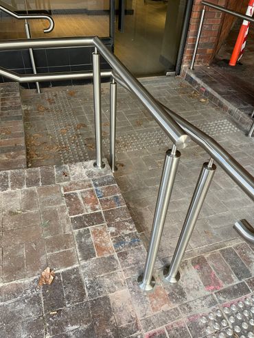 Post Mounted Stainless Steel Hand Rail