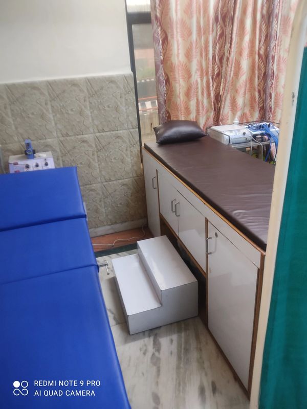 Electrotherapy unit  with digital equipment