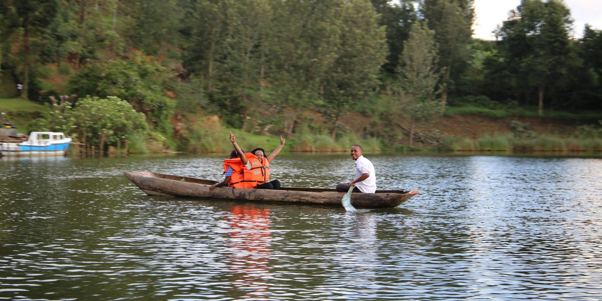 Boatride Lake Bunyonyi