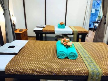consultation massage rooms couples setup