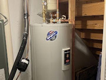 50 gallon Bradford white water heater with a mixing valve and expansion tank 
