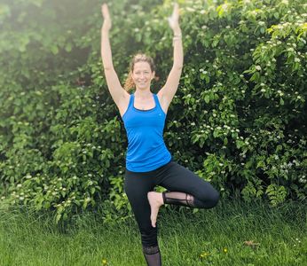 Physiotherapist
Tree pose
Outdoors
Nature
Creativity
Fun
Pilates Class
Pilates instructor