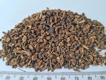 Dried African Potato 3mm tea‑cut showing clean, brown botanical pieces for herbal infusions