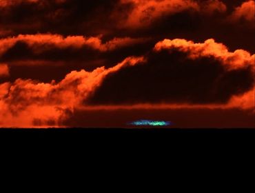 The hardly seen but not rare "Blue Flash"