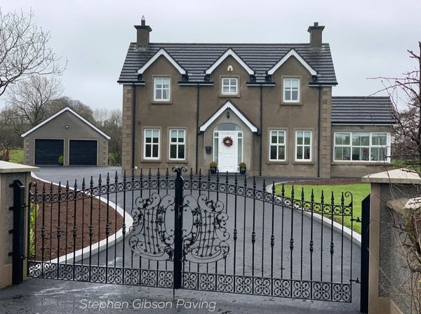 Bitmac Driveway with Silver Granite Kerb