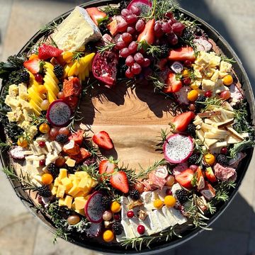 holiday charcuterie wreath For Delivery In Orange County CA