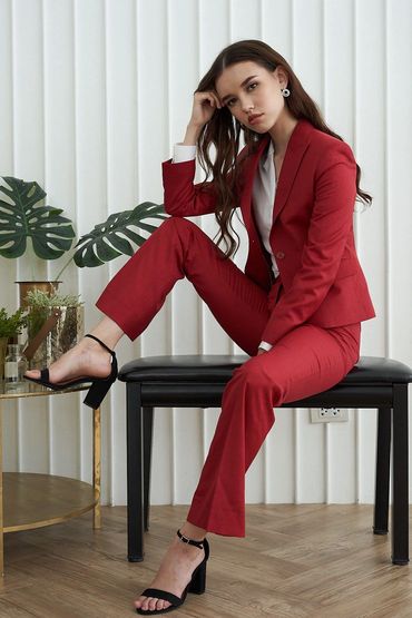 Woman's red suit. Suits for woman. Custom made suits for woman. Woman's red blazers.