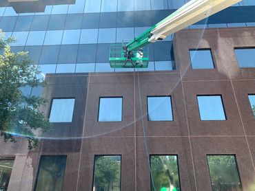 Commercial pressure washing dallas