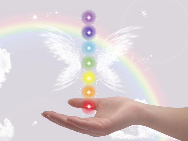 Reiki Healing, Cyrstal Healing, Angel,
Psychic Readings, Oracle /Angel Card Readings, Hand Blessing