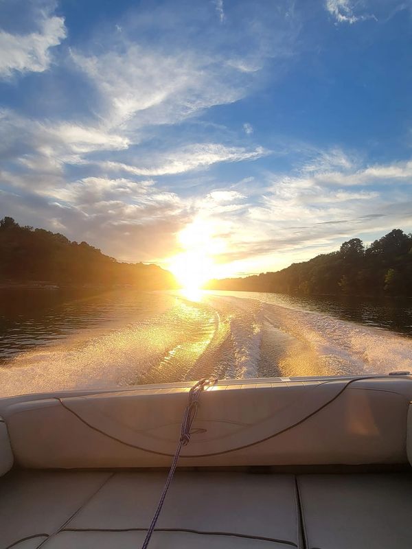 Herrington Lake, Kentucky - Riding into the sunset looking for all our Herrington Lake events. 