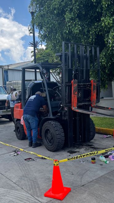 Servicio de mantenimiento preventivo a montacargas de combustion