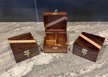 Beautiful Walnut and Maple Ribbon design jewelry box. Please contact MAC'S WORKSHOP for pricing a