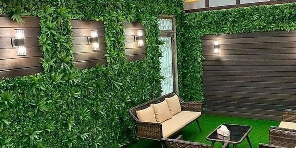 توريد وتركيب العشب الصناعي والجداريات