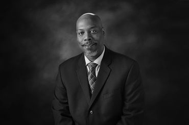 Portrait, business portrait, headshot, black and white portrait