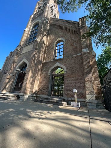 'Sorry You're Gone' Ghost mailbox in situ.