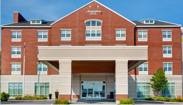 Bath Hilton Inn Maine, hotel, accommodations, swimming pool, kennebec river, shopping, dining