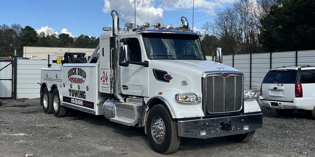 Semi truck towing service in Atlanta by Quick Drop Towing