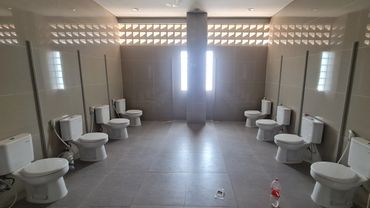 Toilet sebelum dipasang Partisi