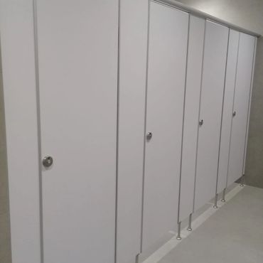 Sekat Toilet Tahan Air