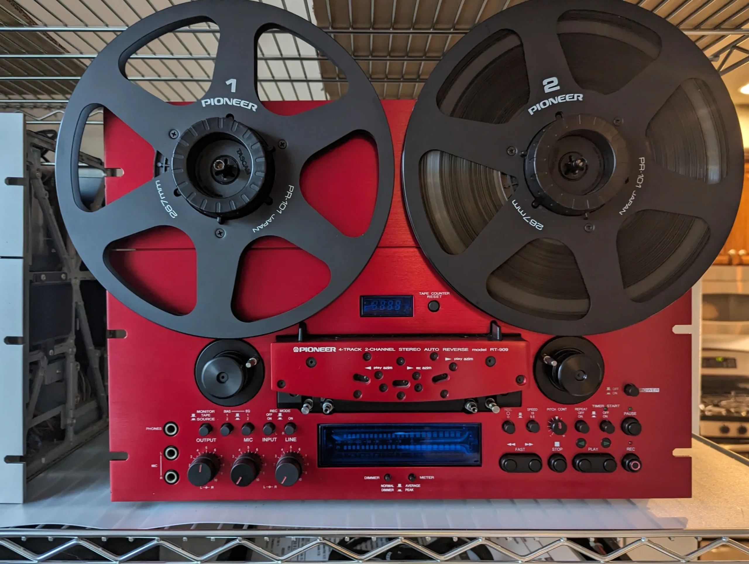 Pioneer RT-909 "Rouge et Noir" Edition
