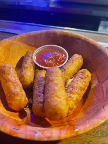 Cheesesticks at Thurmans