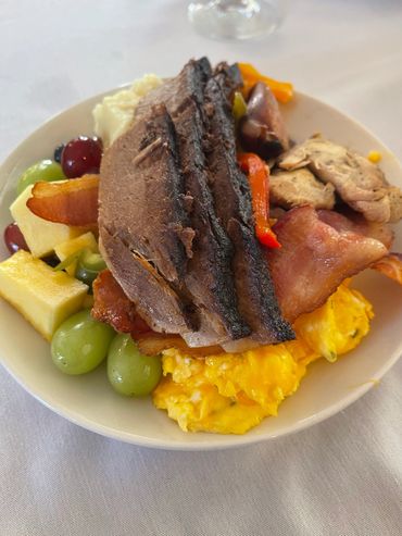 Roast beef, chicken, fresh fruit, great Sunday brunch.
