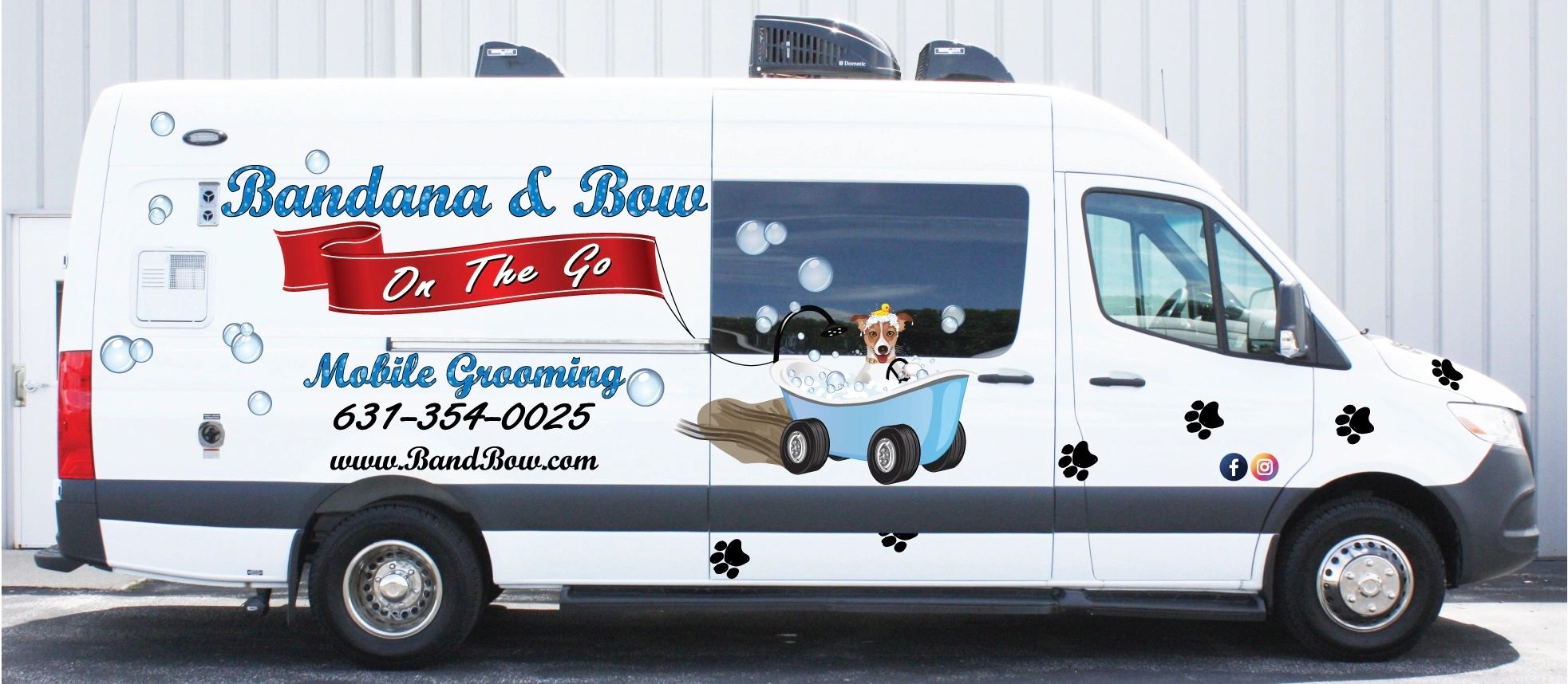 Bows and bandanas dog deals grooming