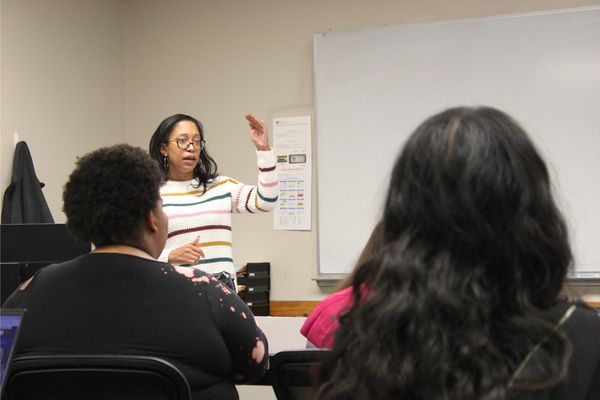 HR Expert, Alicia McDougal presenting her resume workshop to our teens