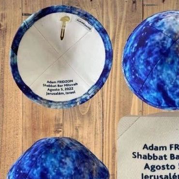 Kippot with discounts, kippot on sale, cheap kippot for weddings and bar mitzvah. custom kippot.