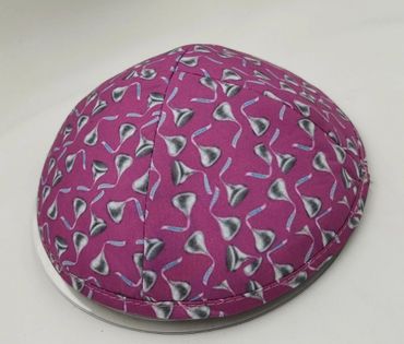 Kippot with discounts, kippot on sale, cheap kippot for weddings and bar mitzvah. custom kippot.