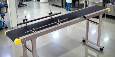 Cinta transpportadora para integrar equipos fechadores inkjet o marcadoras laser,